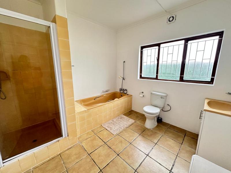 5 Bedroom Property for Sale in Bergvliet Western Cape